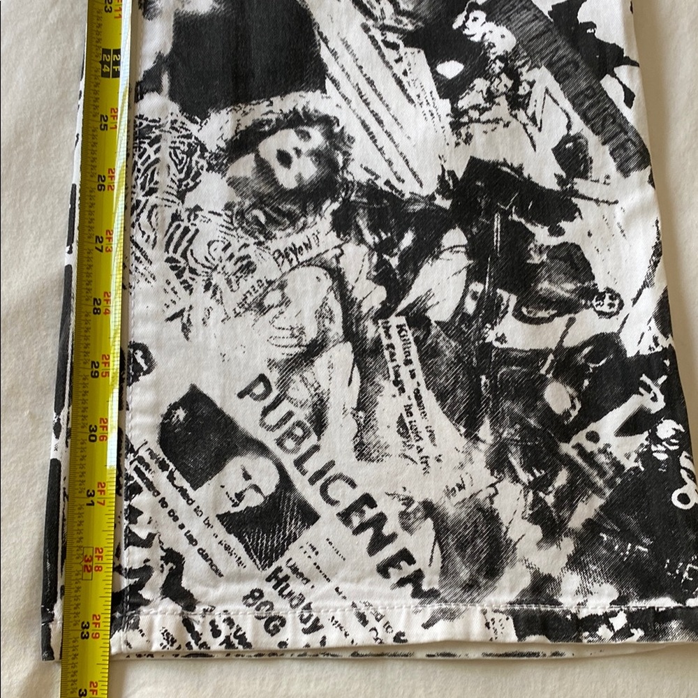 VINTAGE Y2K DOLCE & GABBANA R. BUDD DWYER NEWSPAPER PRINT JEANS  Size 26 - Picture 11 of 15